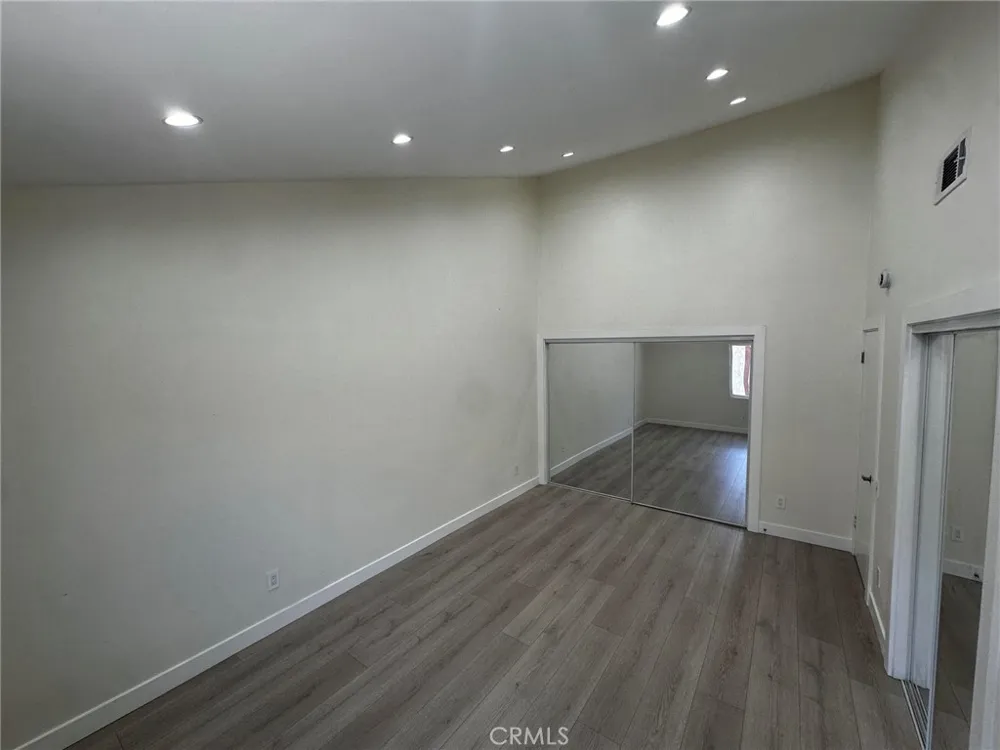 7432 Hazeltine #7 Van Nuys, CA 91405