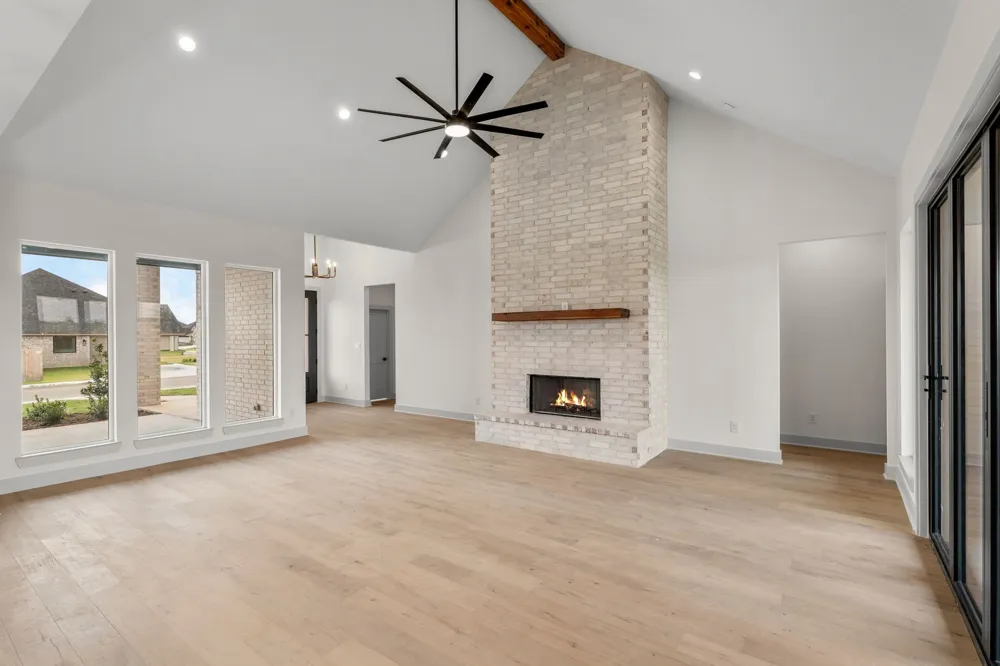 1125 Dillinger Road Hewitt, TX 76643