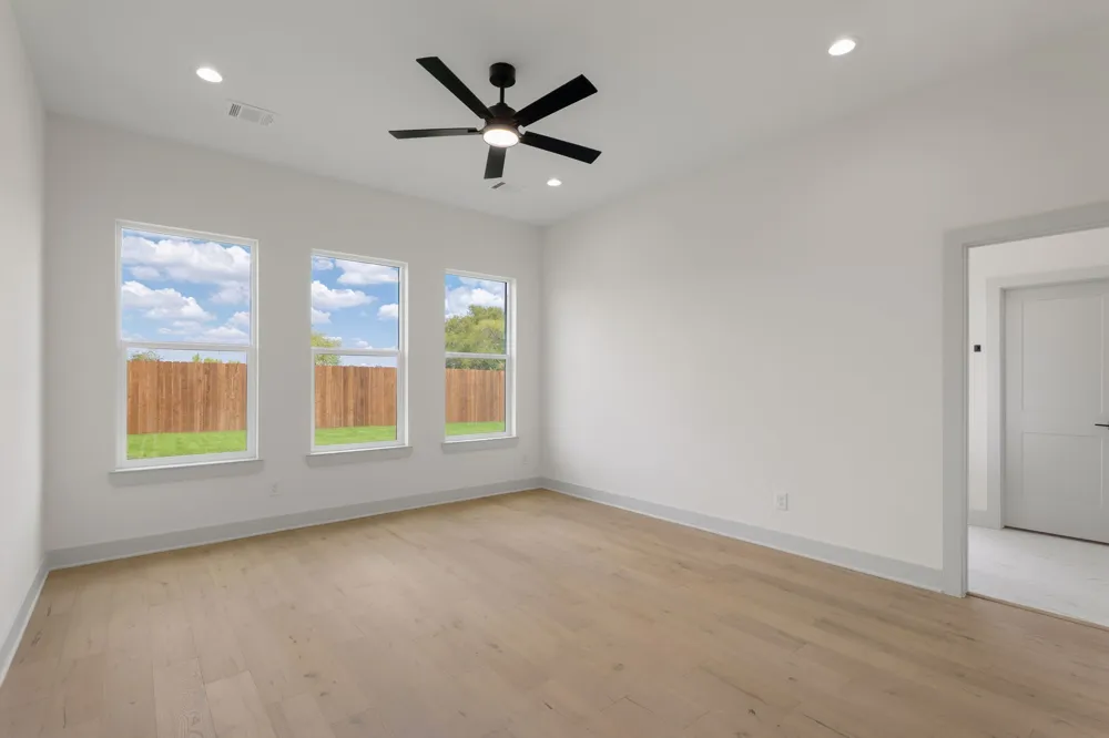 1125 Dillinger Road Hewitt, TX 76643