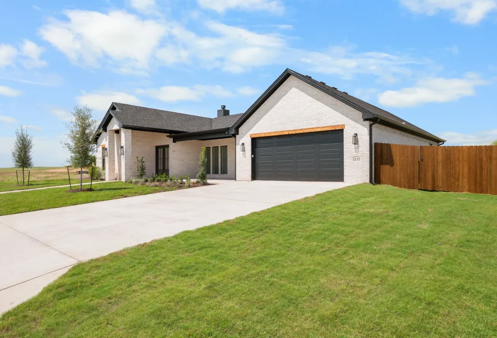 1125 Dillinger Road Hewitt, TX 76643