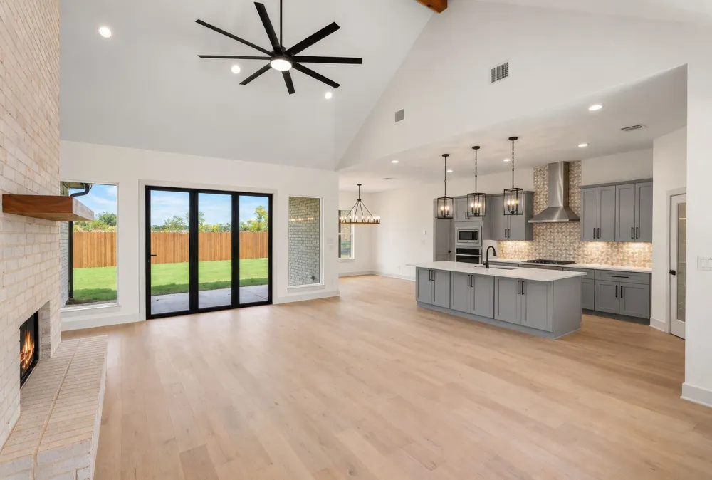 1125 Dillinger Road Hewitt, TX 76643