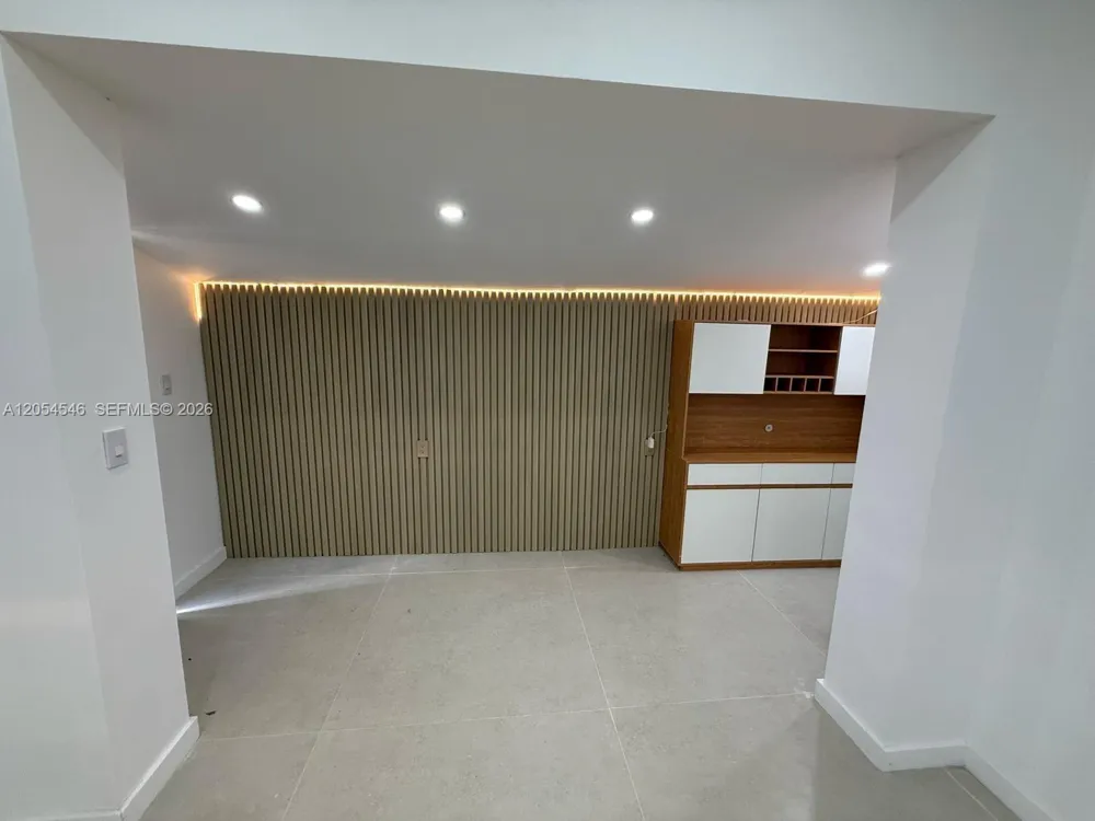 401 NW 131st St #2A North Miami, FL 33168