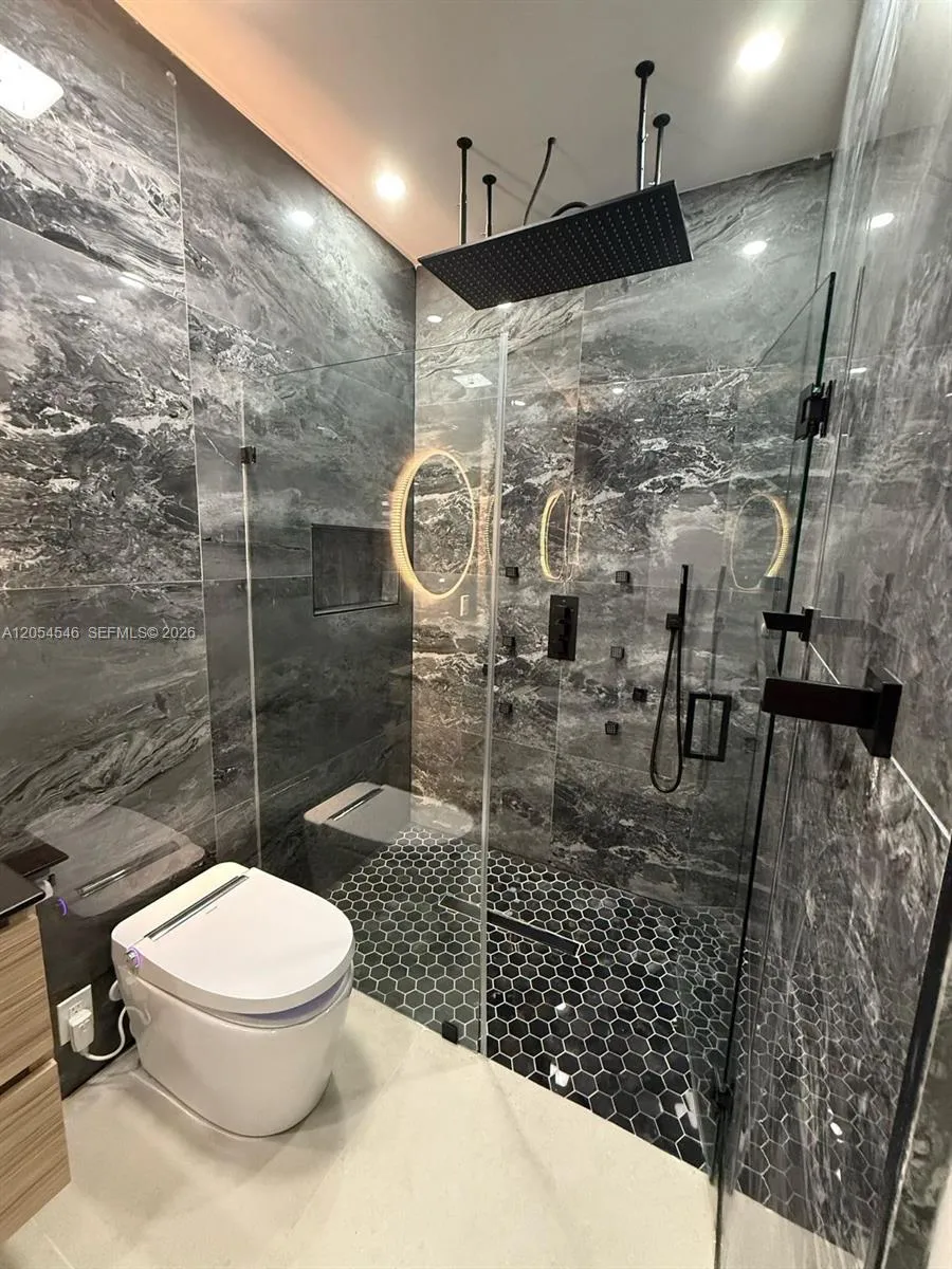 401 NW 131st St #2A North Miami, FL 33168