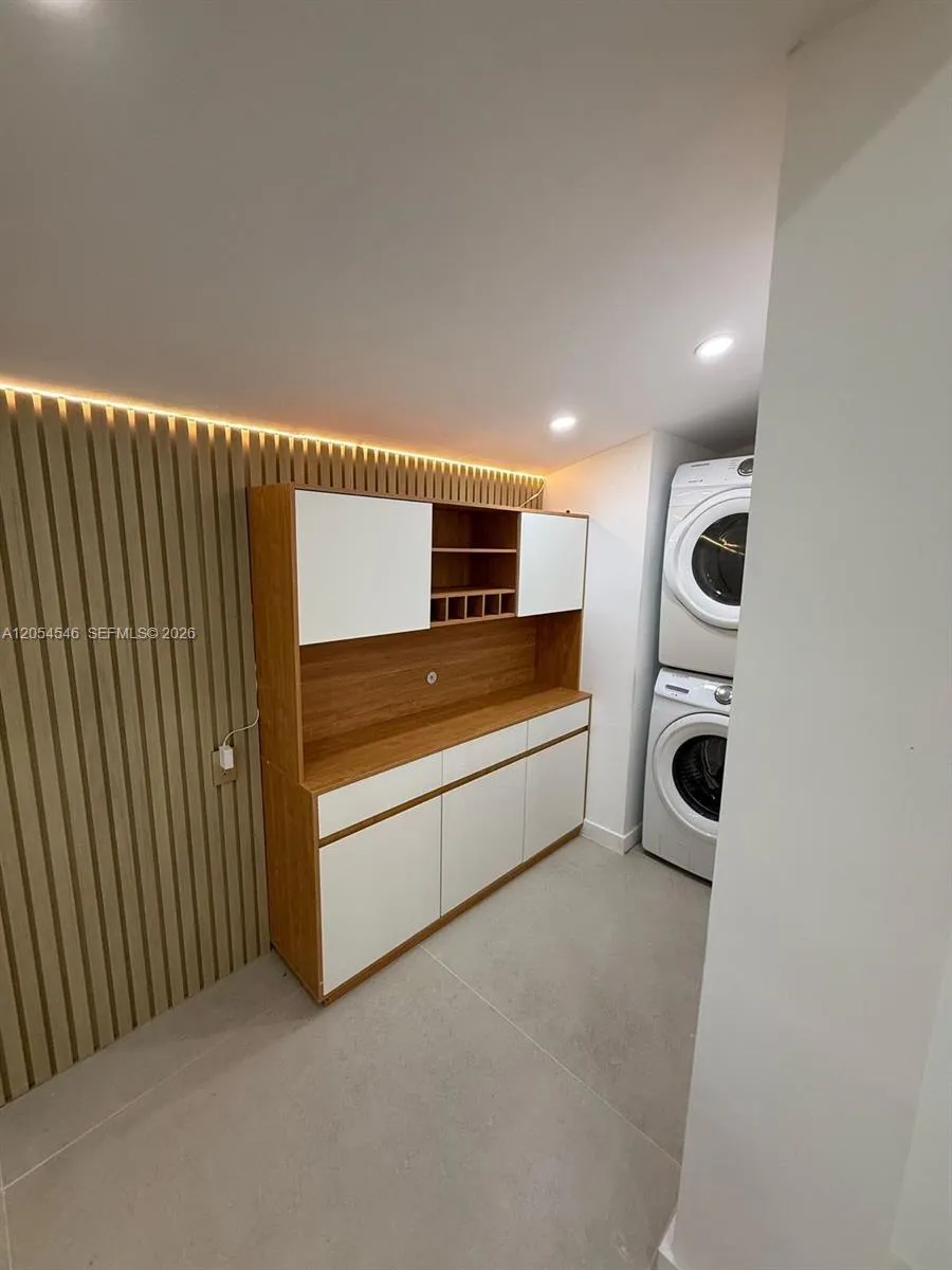 401 NW 131st St #2A North Miami, FL 33168