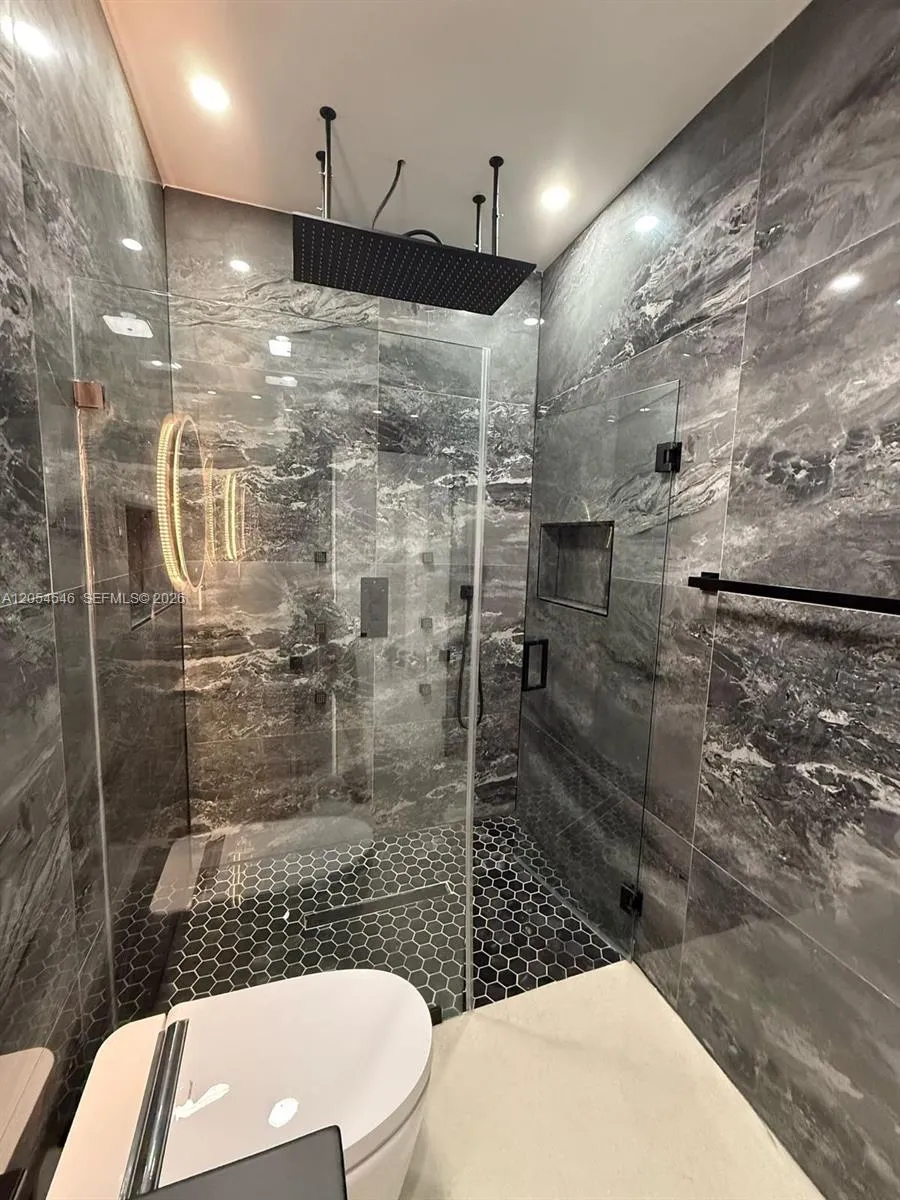 401 NW 131st St #2A North Miami, FL 33168