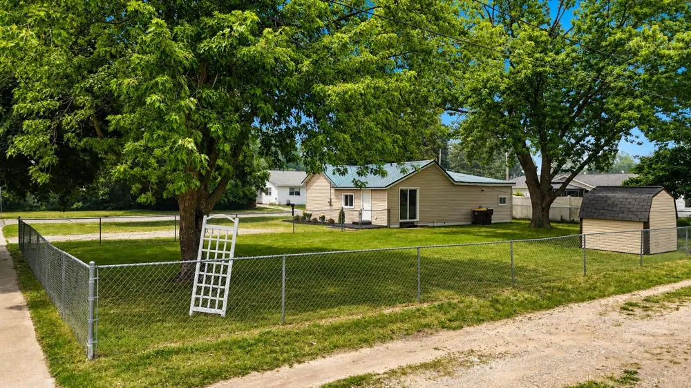 1117 Ward Street Mt Pleasant City, MI 48858