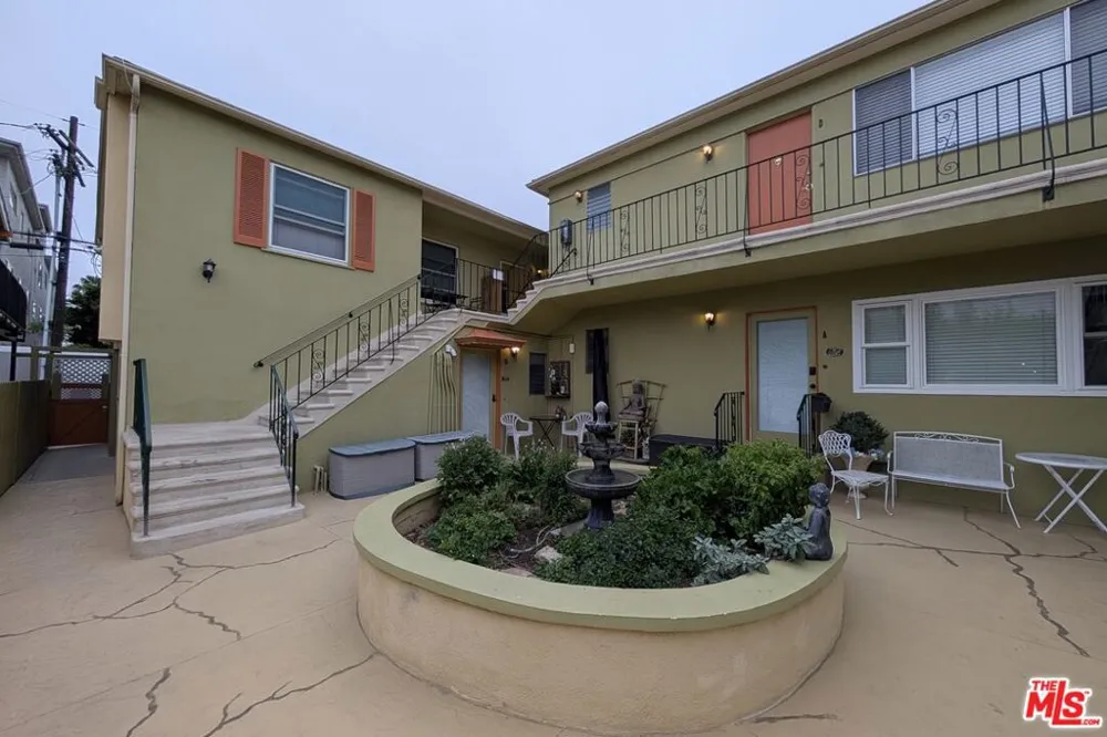 1128 Euclid Street #C Santa Monica, CA 90403