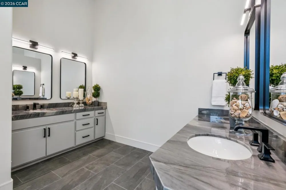 321 Castle Crest Rd Alamo, CA 94507