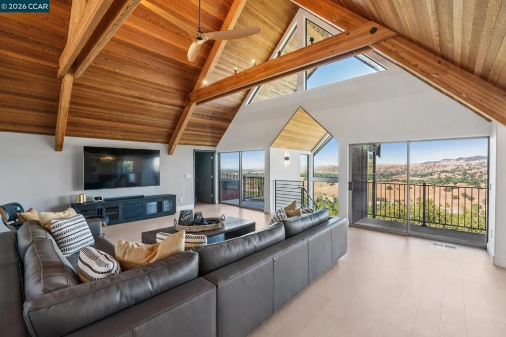 321 Castle Crest Rd Alamo, CA 94507