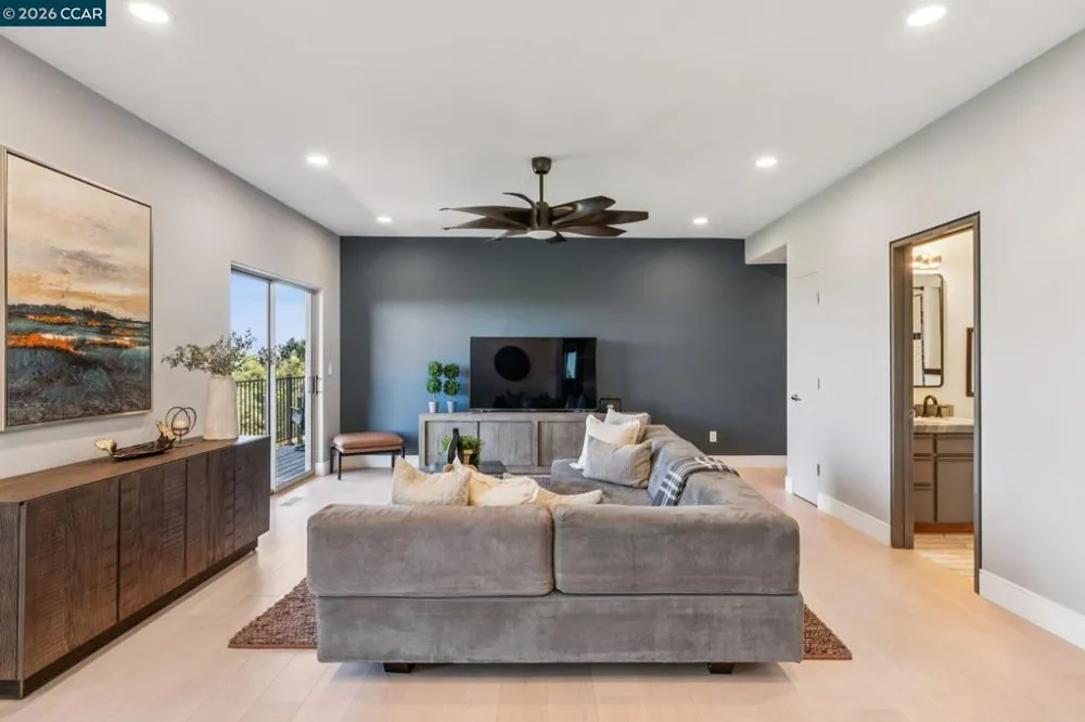 321 Castle Crest Rd Alamo, CA 94507