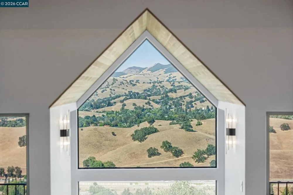 321 Castle Crest Rd Alamo, CA 94507