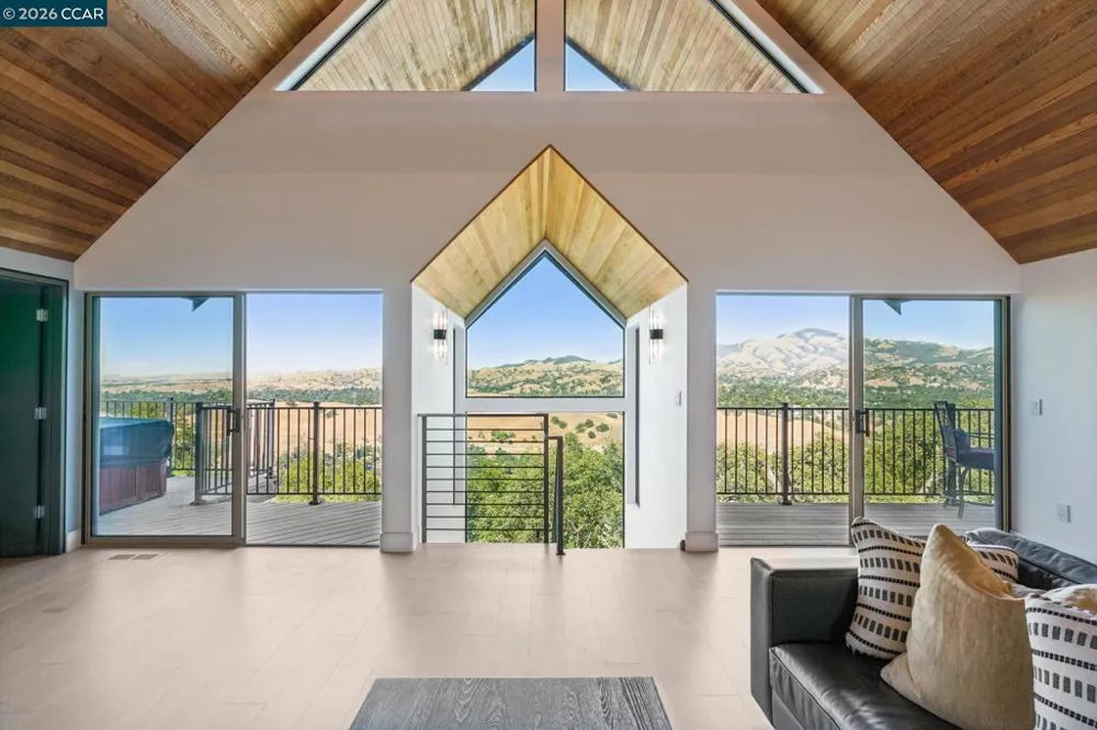 321 Castle Crest Rd Alamo, CA 94507