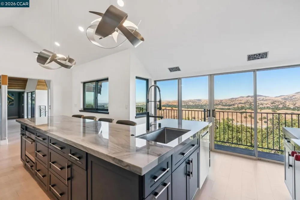 321 Castle Crest Rd Alamo, CA 94507
