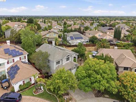 160 Palm Pl