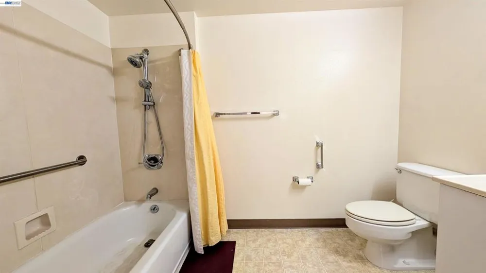 989 Webster St #645 Oakland, CA 94607