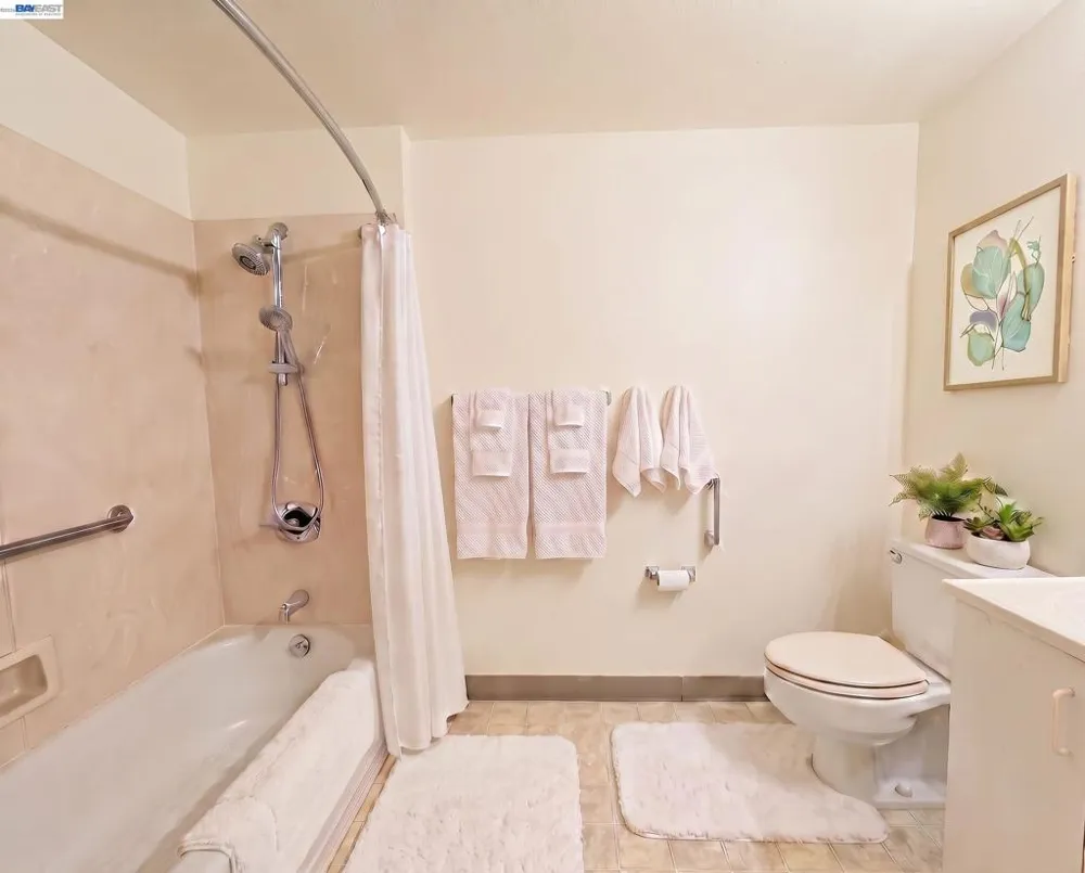 989 Webster St #645 Oakland, CA 94607