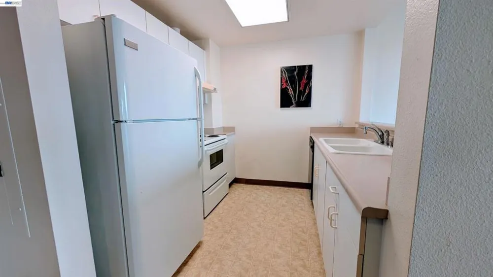 989 Webster St #645 Oakland, CA 94607