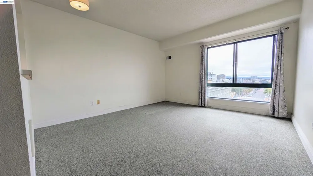 989 Webster St #645 Oakland, CA 94607