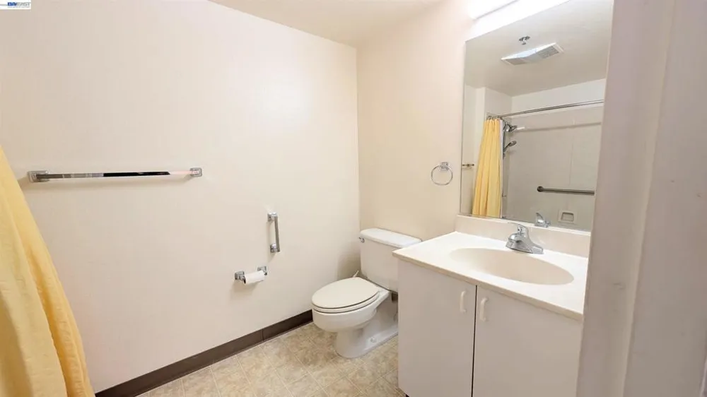 989 Webster St #645 Oakland, CA 94607