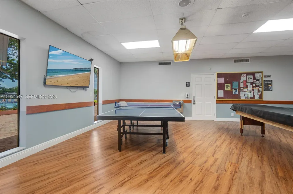 200 Ashbury Rd #204 Hollywood, FL 33024