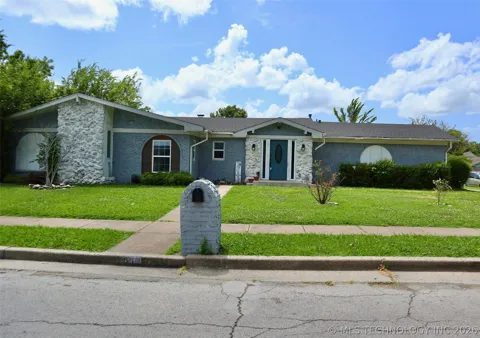 2706 S 104TH EastAvenue