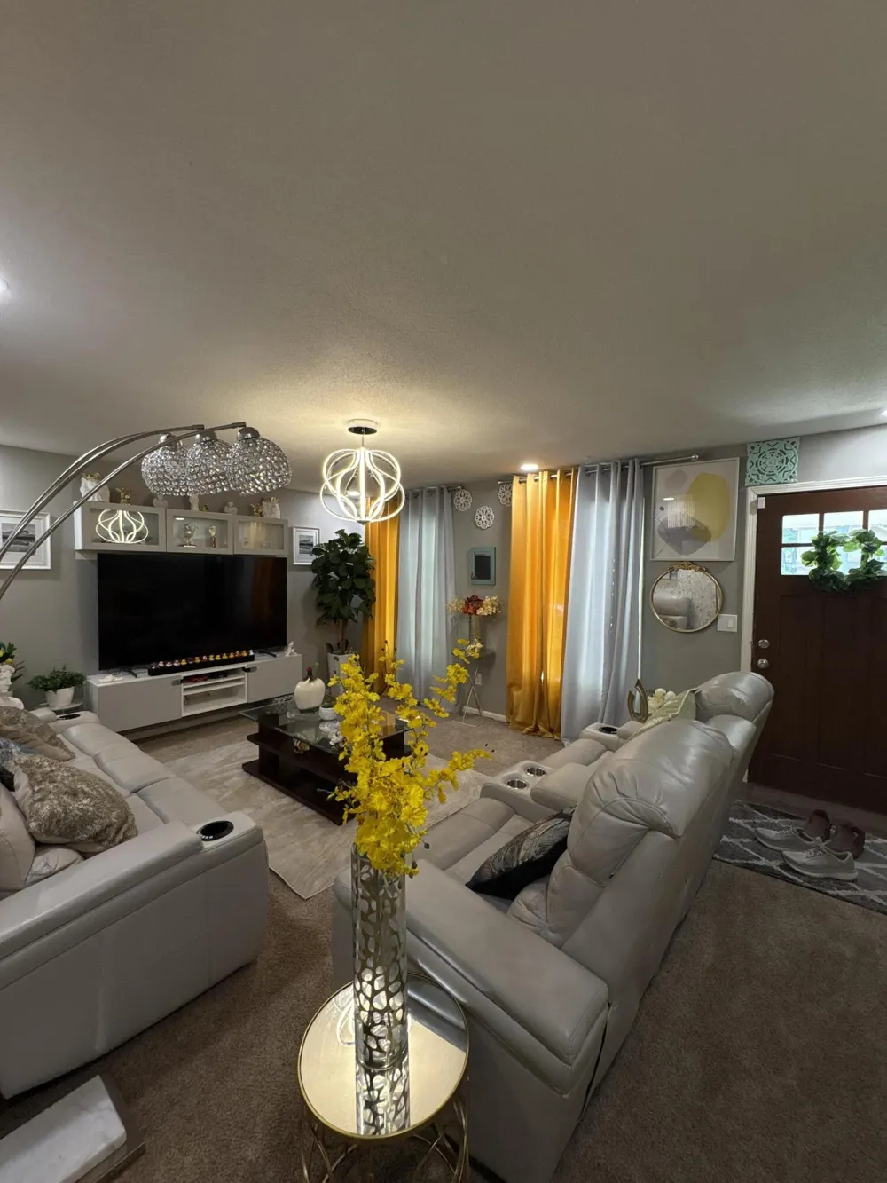 1521 Woodhill Court SW Wyoming City, MI 49509