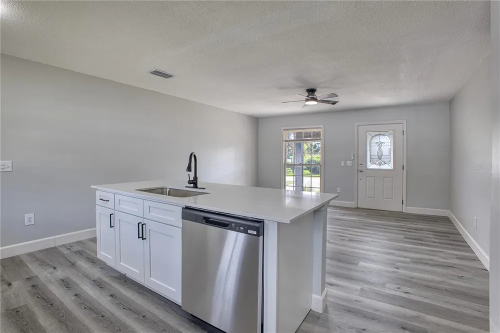 102 AMIGOS ROAD Debary, FL 32713