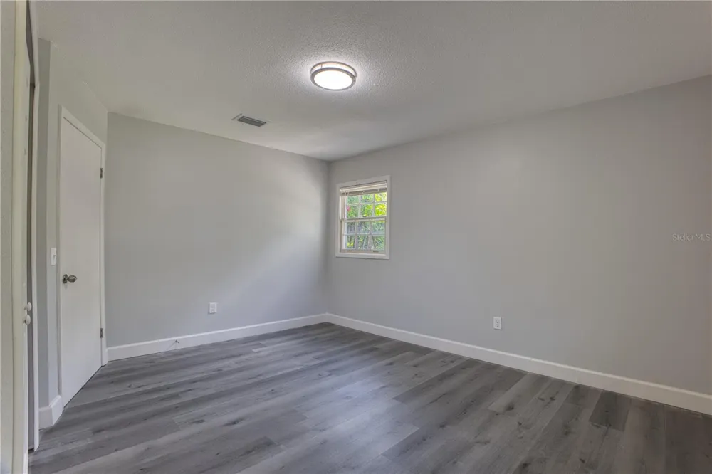102 AMIGOS ROAD Debary, FL 32713