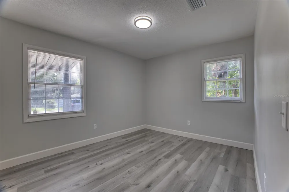 102 AMIGOS ROAD Debary, FL 32713