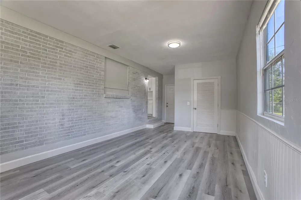 102 AMIGOS ROAD Debary, FL 32713