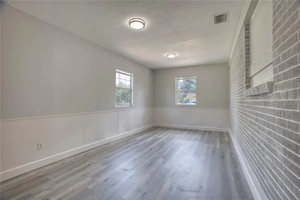 102 AMIGOS ROAD Debary, FL 32713
