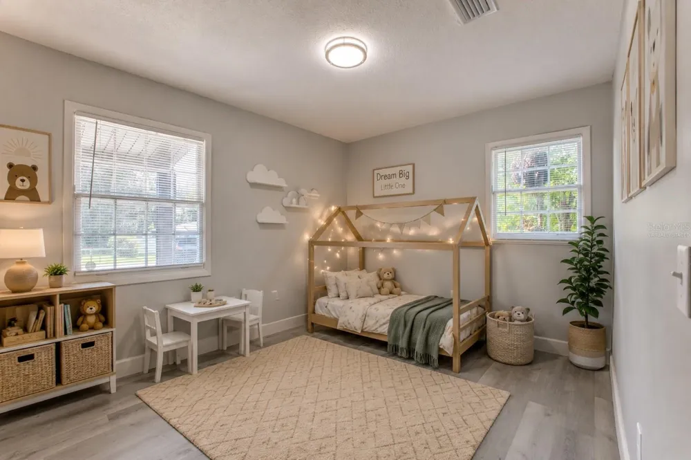102 AMIGOS ROAD Debary, FL 32713