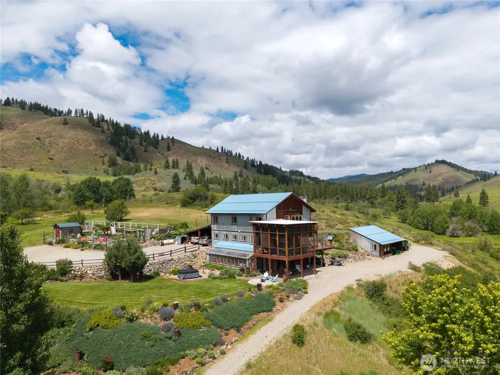 494 Rendezvous Road Winthrop, WA 98862