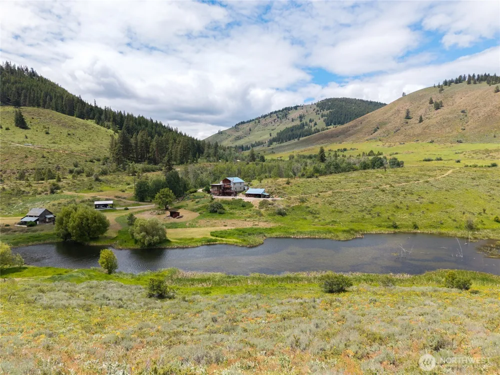 494 Rendezvous Road Winthrop, WA 98862