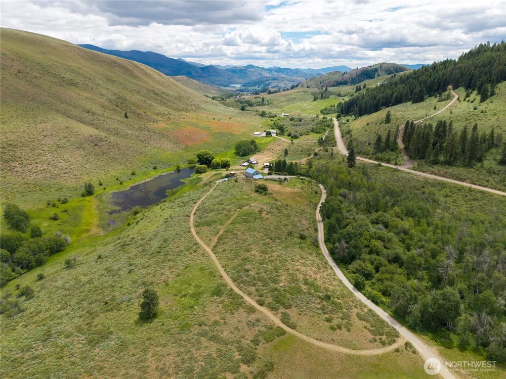 494 Rendezvous Road Winthrop, WA 98862