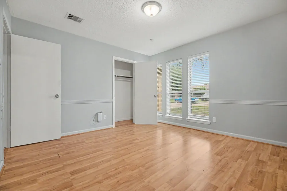 7419 Shady Vale Lane Houston, TX 77040