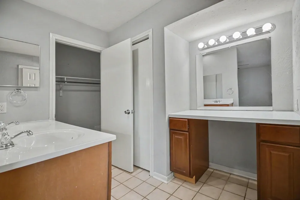7419 Shady Vale Lane Houston, TX 77040
