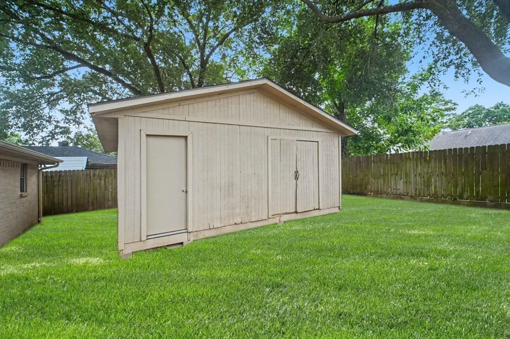 7419 Shady Vale Lane Houston, TX 77040