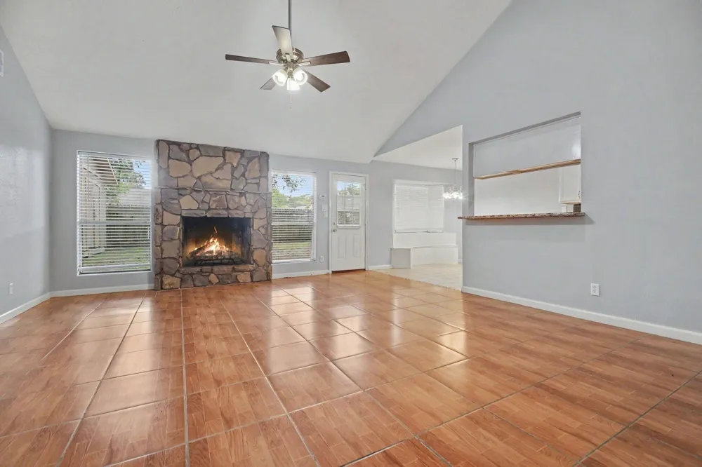 7419 Shady Vale Lane Houston, TX 77040