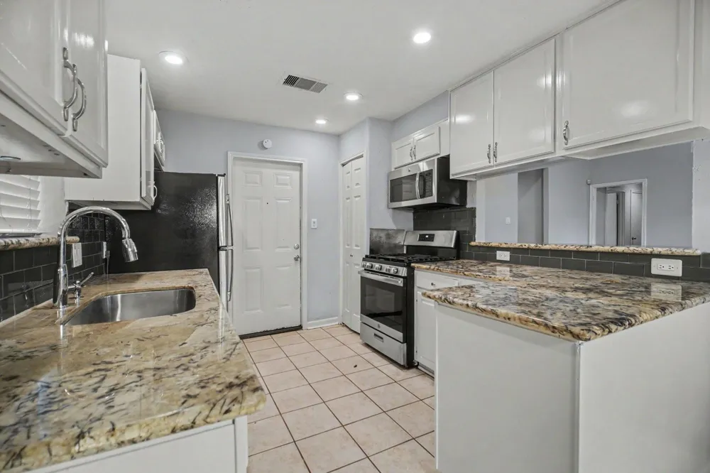 7419 Shady Vale Lane Houston, TX 77040