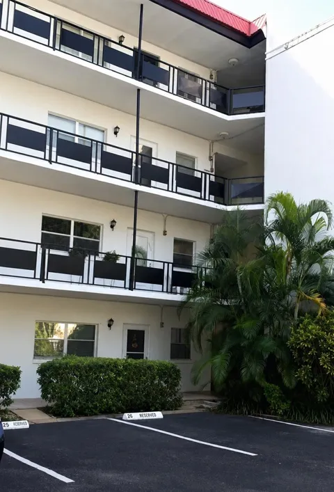 200 EL CAMINO DRIVE #306