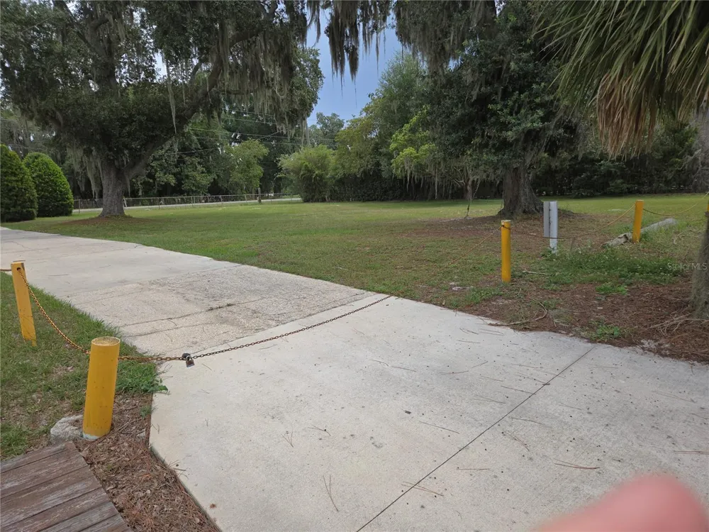 10301 US HIGHWAY 27 #22 Clermont, FL 34711