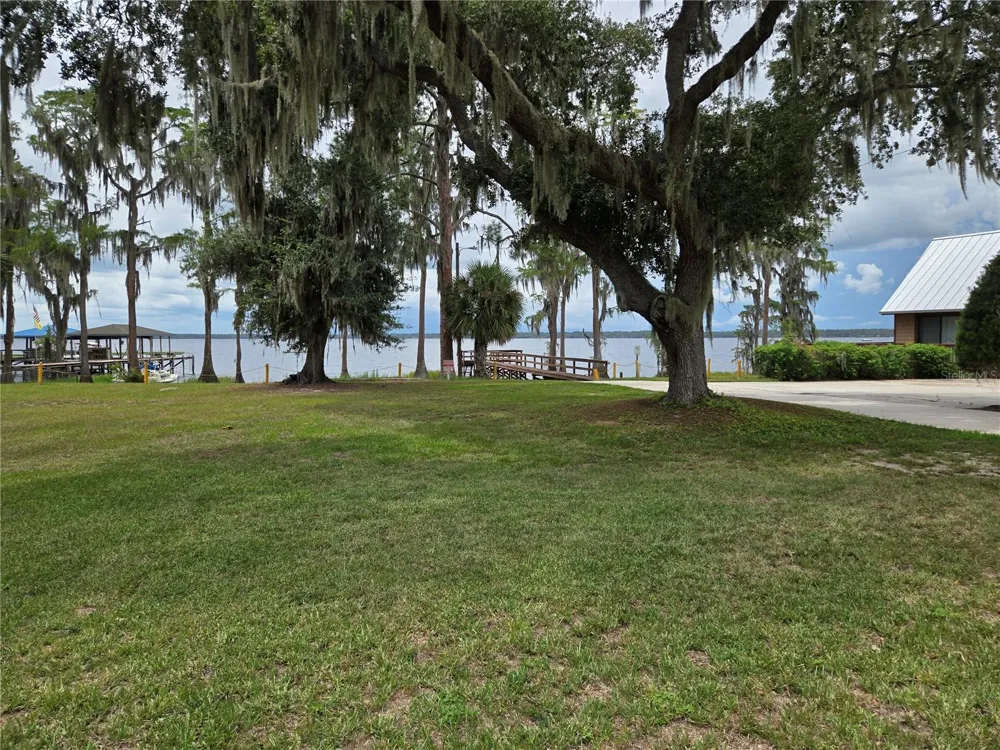 10301 US HIGHWAY 27 #22 Clermont, FL 34711
