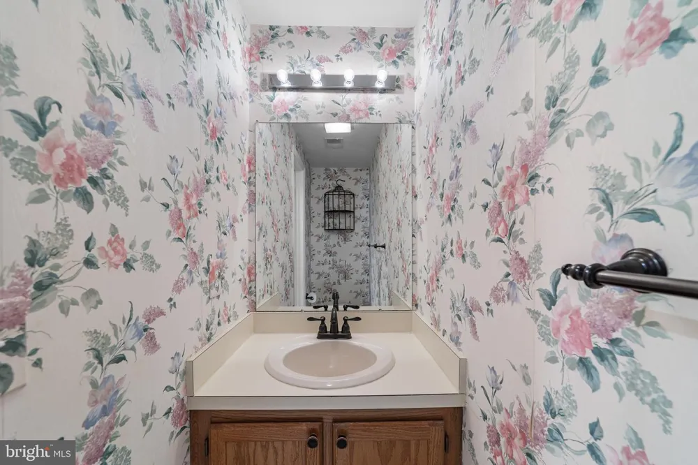 53 WINTHROP ROAD Monroe Township, NJ 08831