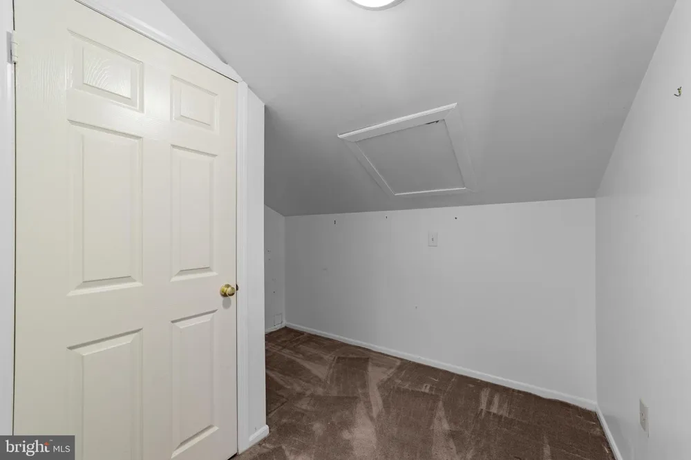 53 WINTHROP ROAD Monroe Township, NJ 08831