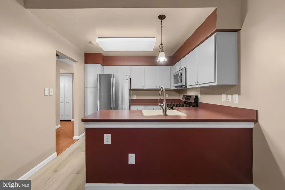53 WINTHROP ROAD Monroe Township, NJ 08831