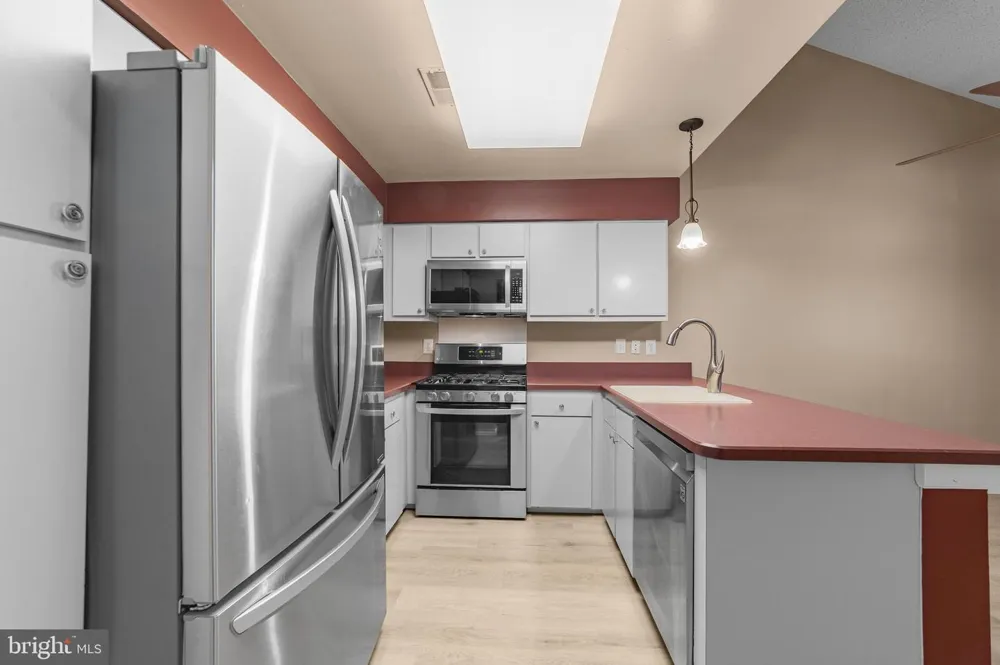 53 WINTHROP ROAD Monroe Township, NJ 08831