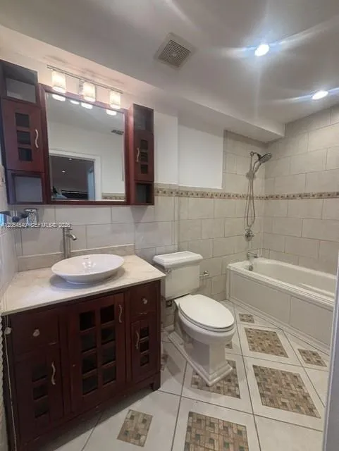 14590 NW 10th Ave Miami, FL 33168