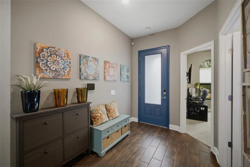 2516 W CURTIS STREET Tampa, FL 33614