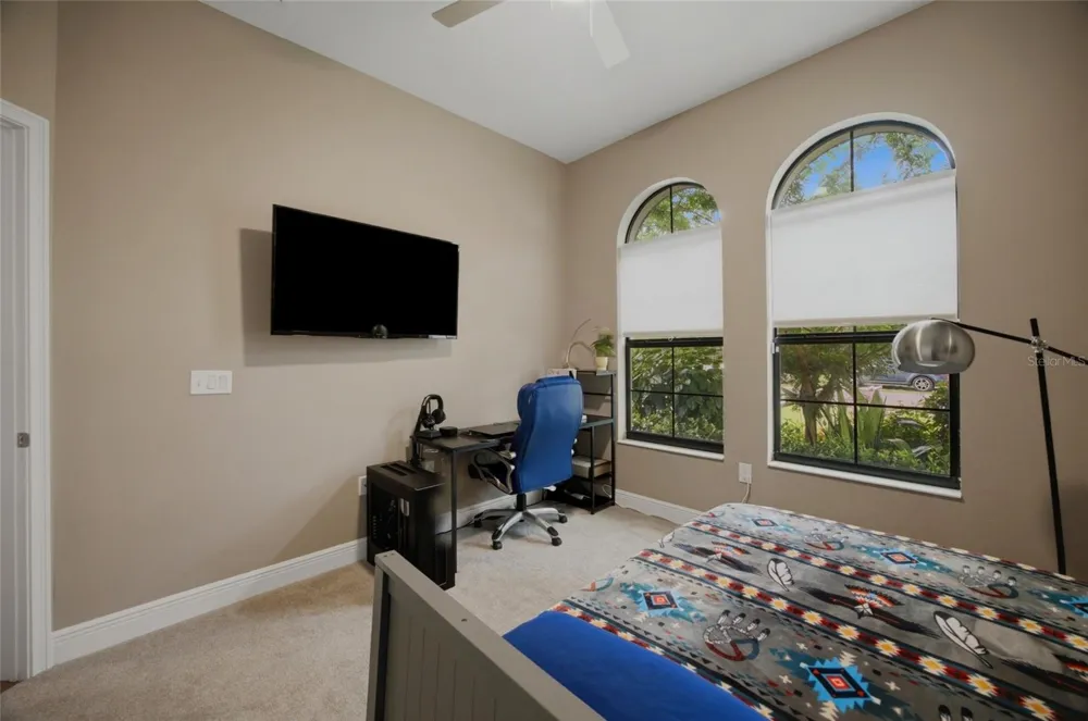 2516 W CURTIS STREET Tampa, FL 33614